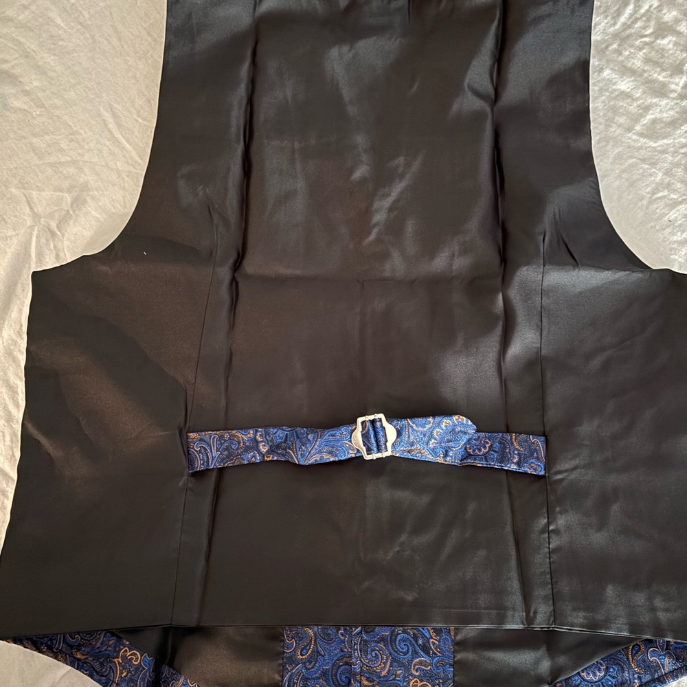 Elegant Blue Paisley Men's Suit Vest Set - Picture 3 of 3